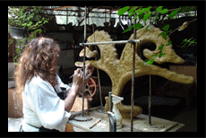 BRONZE ART GALLERY - BRONZE POOL SCULPTURES AND STATUES BELONGING!